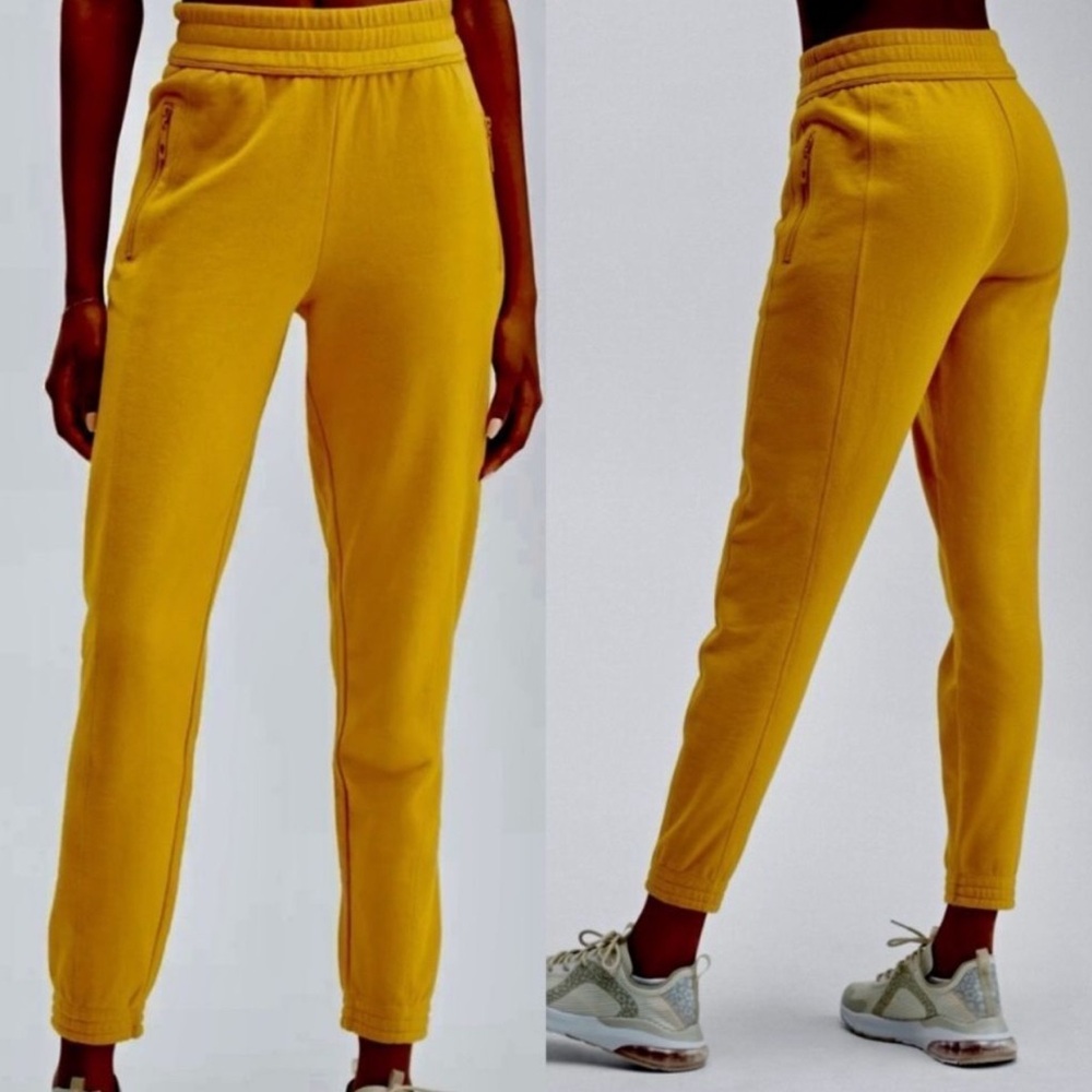 Fabletics Women’s Mustard Yellow Joggers with Zip Pockets Size 2X